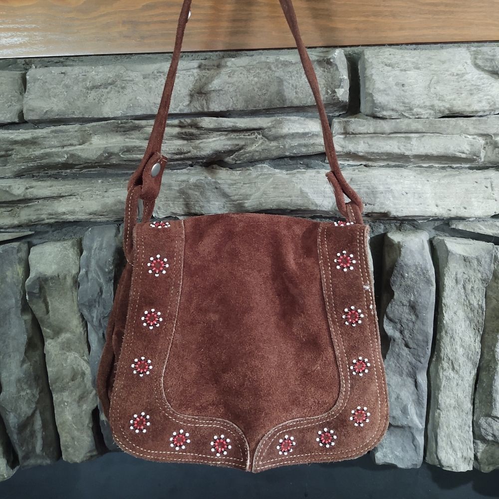 EUC Vintage Amilet Brown Suede Leather Saddle Bag Purse Shoulder Bag Bead Flower